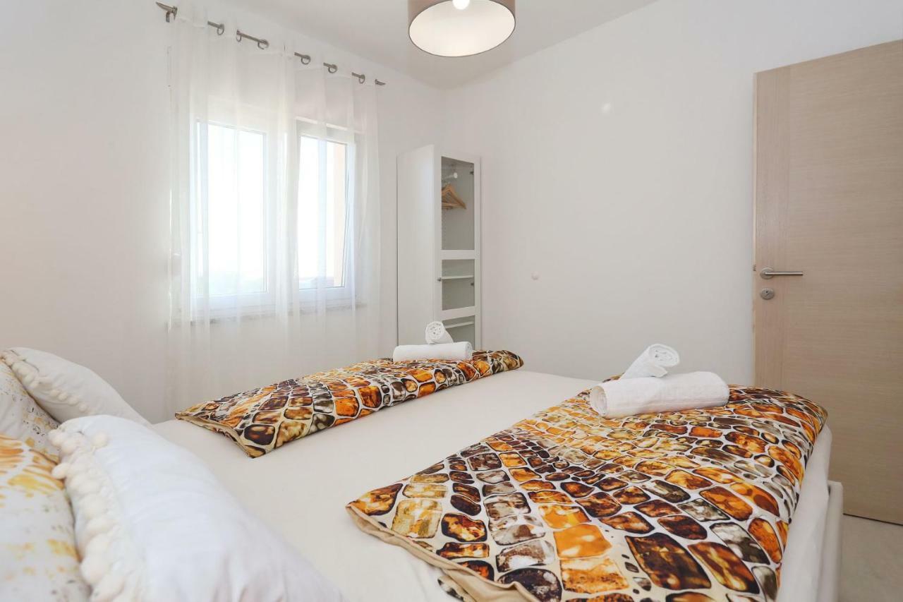 Villa Nivel Vir Extérieur photo